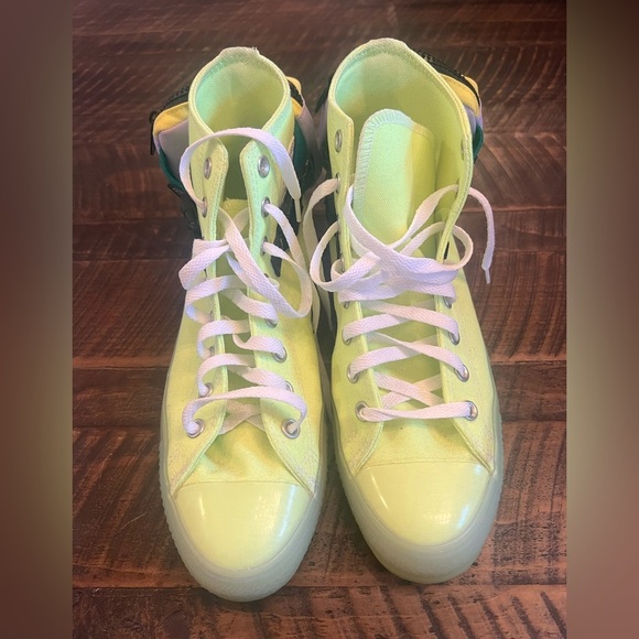 WMNS) Converse Chuck Taylor All Star High Top Volt-White  Converse Chuck Taylor All Star CX Utility High Top – Neon Volt Green (Unisex) M9